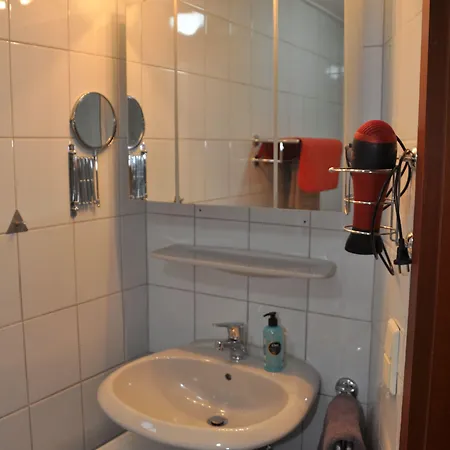 ゲストハウス Jaegerstube 3*