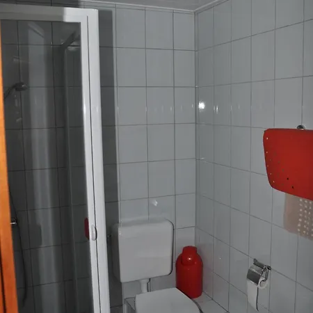 ゲストハウス Jaegerstube 3*