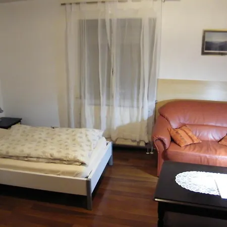 Jaegerstube ゲストハウス 3*